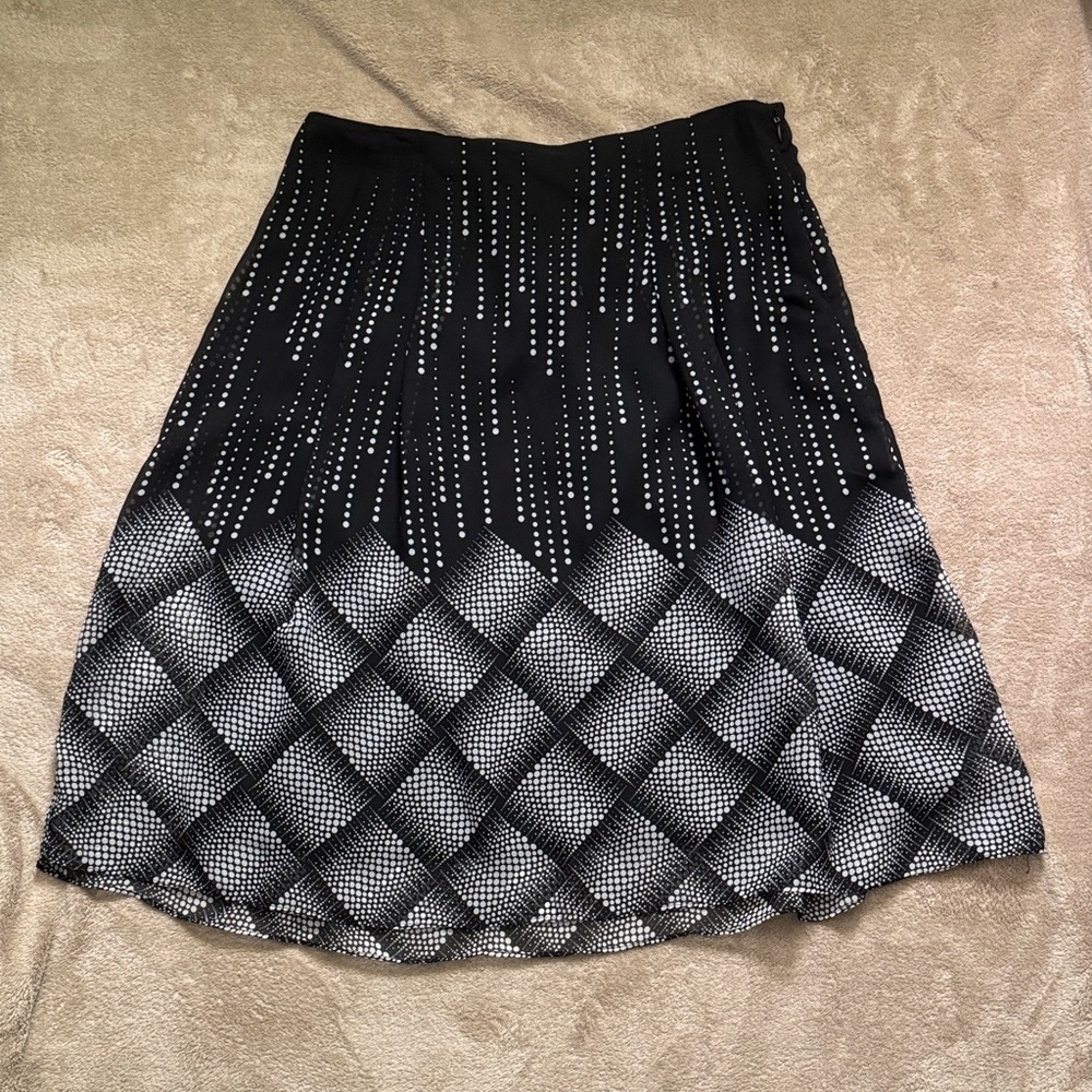 Size 10- East 5th Black and White Patterned A-Line Skirt